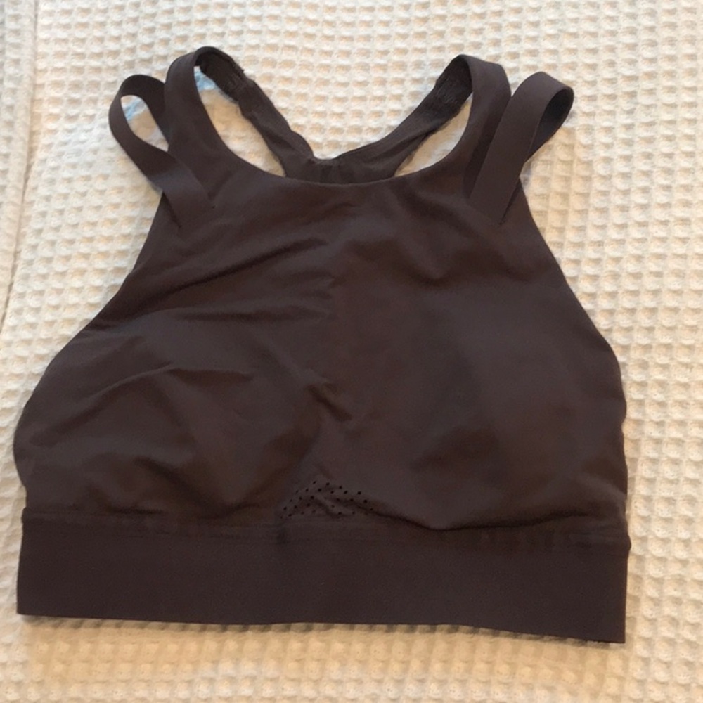 Lululemon soul cycle train times bra